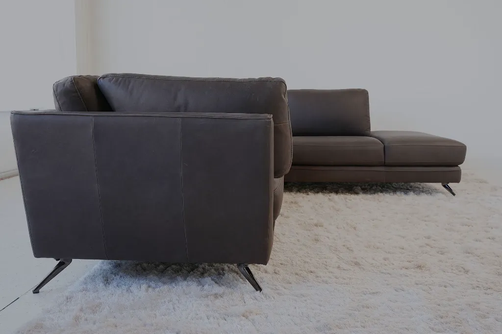 Enso-leather-modern-sectional-metal-leg-side.webp